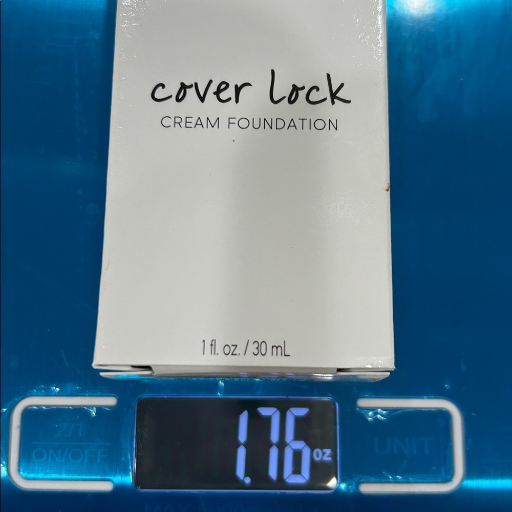 Laura Geller Cover Lock Cream Foundation - MEDIUM - Picture 3 of 3